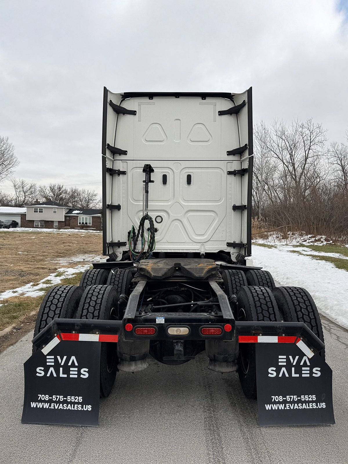 
								2023 Freightliner Cascadia 126 full									