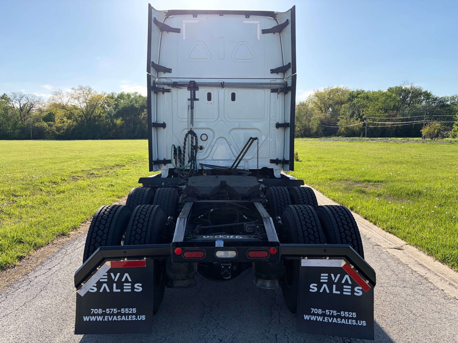 
								2022 Freightliner Cascadia full									