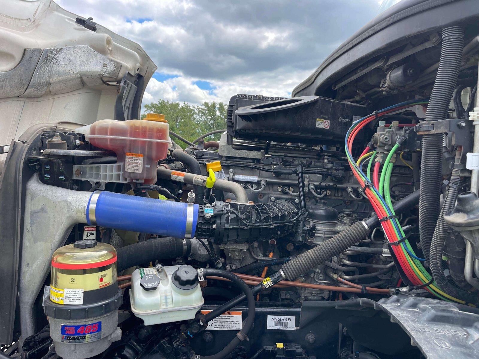 
								2023 Freightliner Cascadia 126 full									