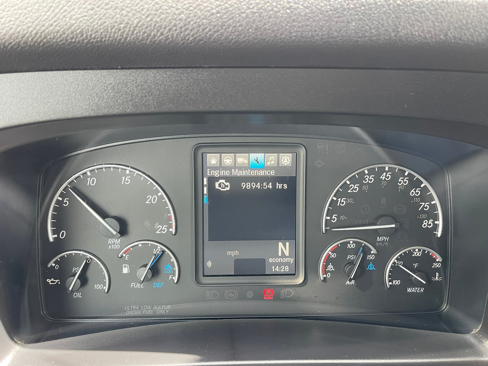 
								2023 Freightliner Cascadia 126 full									