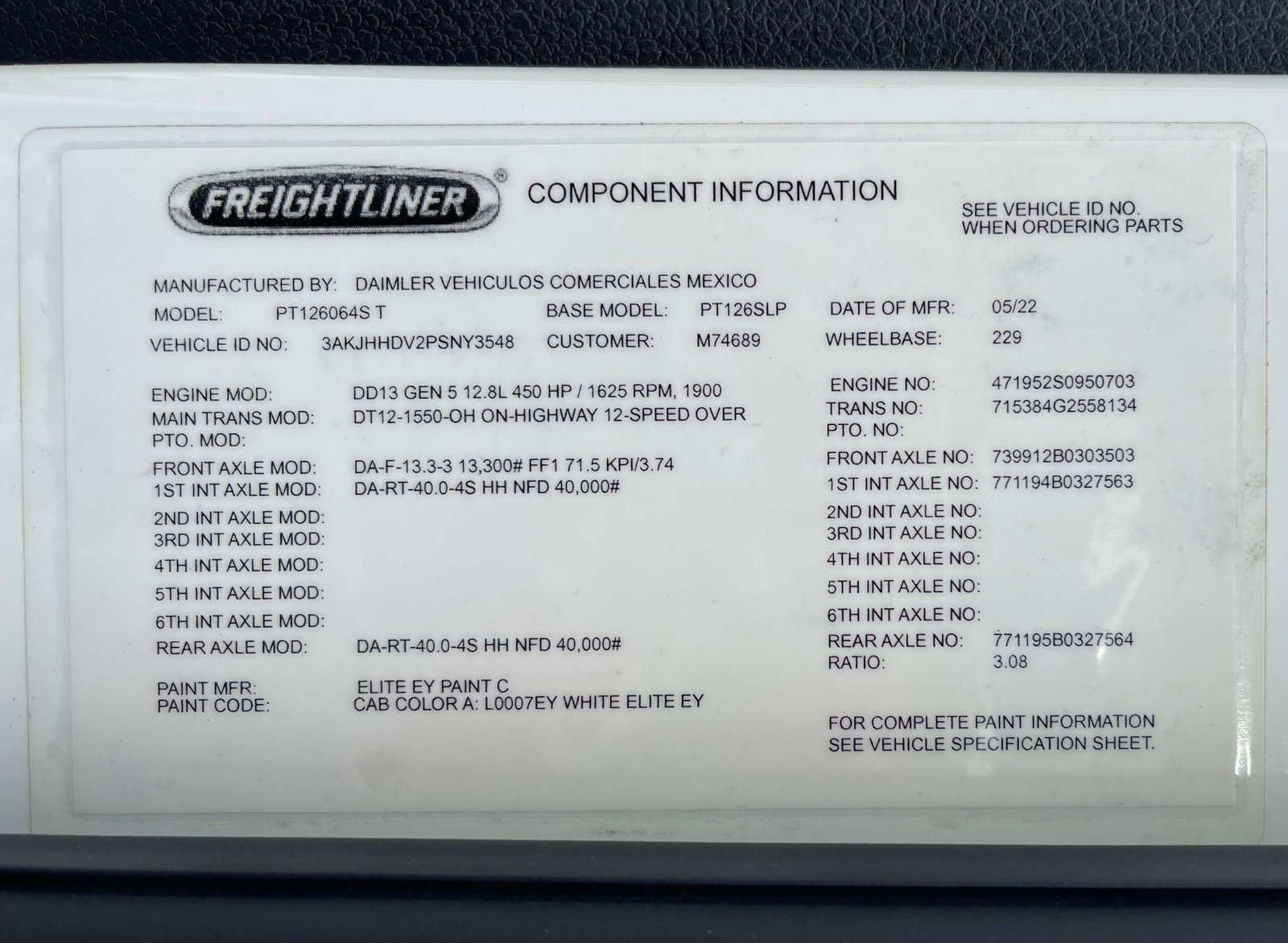 
								2023 Freightliner Cascadia 126 full									
