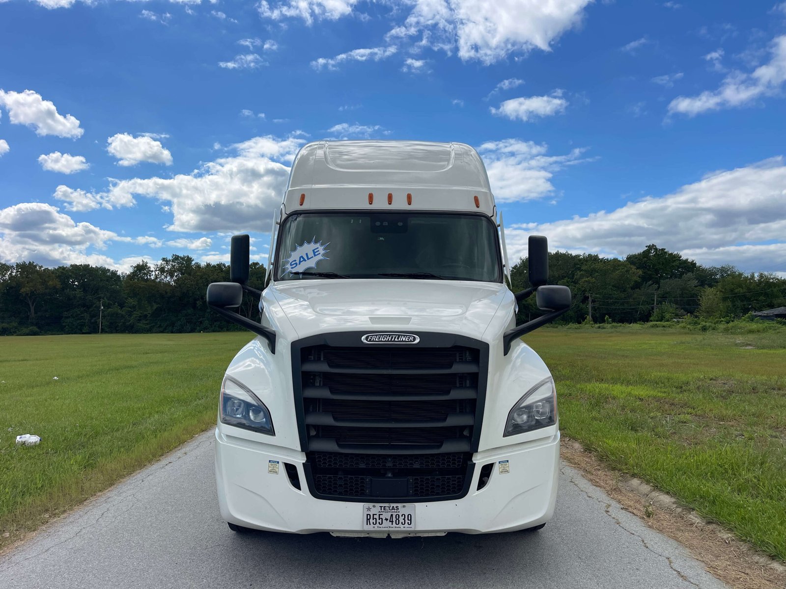 
								2022 Freightliner Cascadia 126 full									