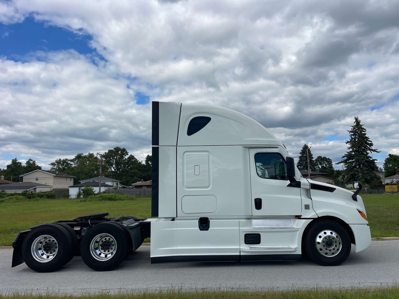 
								2022 Freightliner Cascadia 126 full									