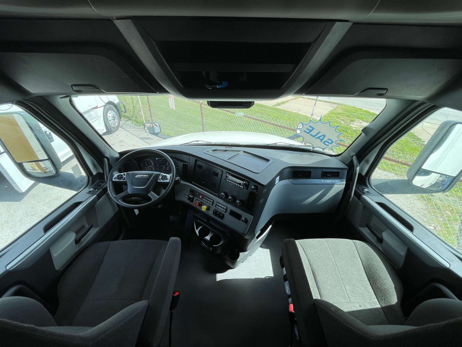 
								2022 Freightliner Cascadia 126 full									