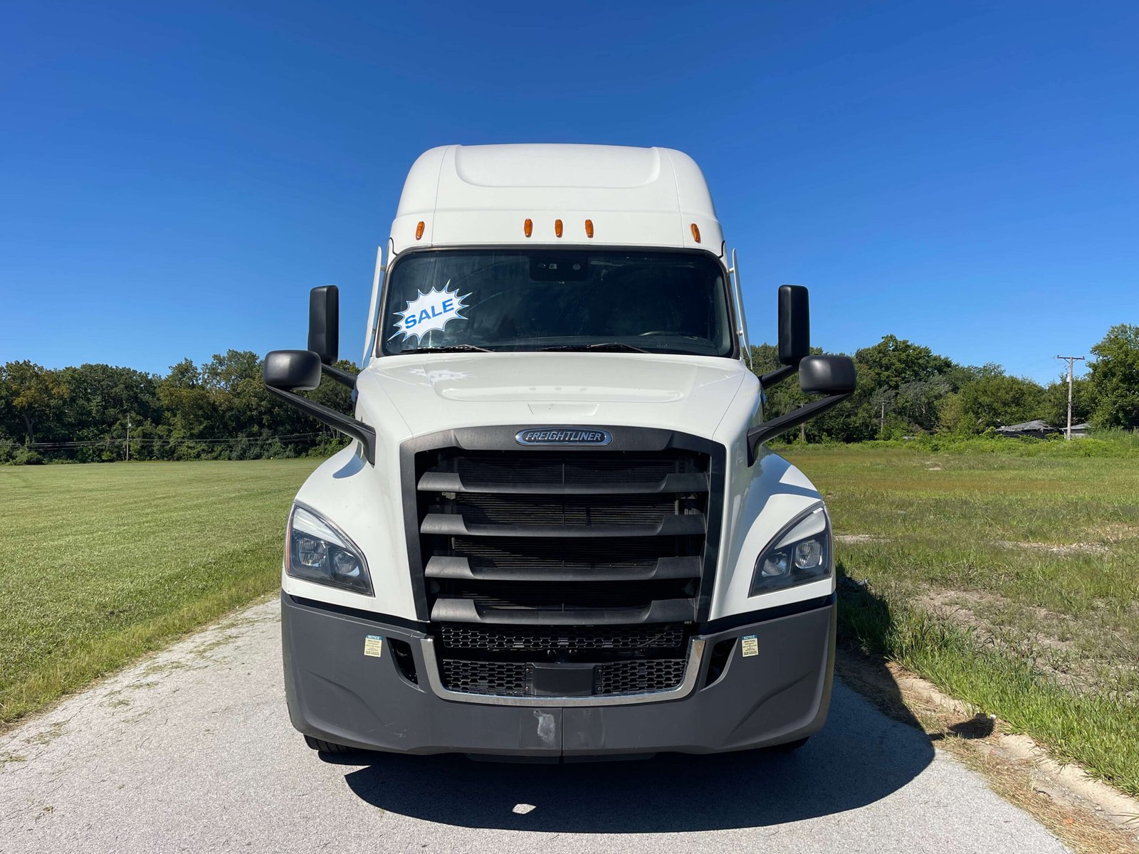 
								2022 Freightliner Cascadia 126 full									