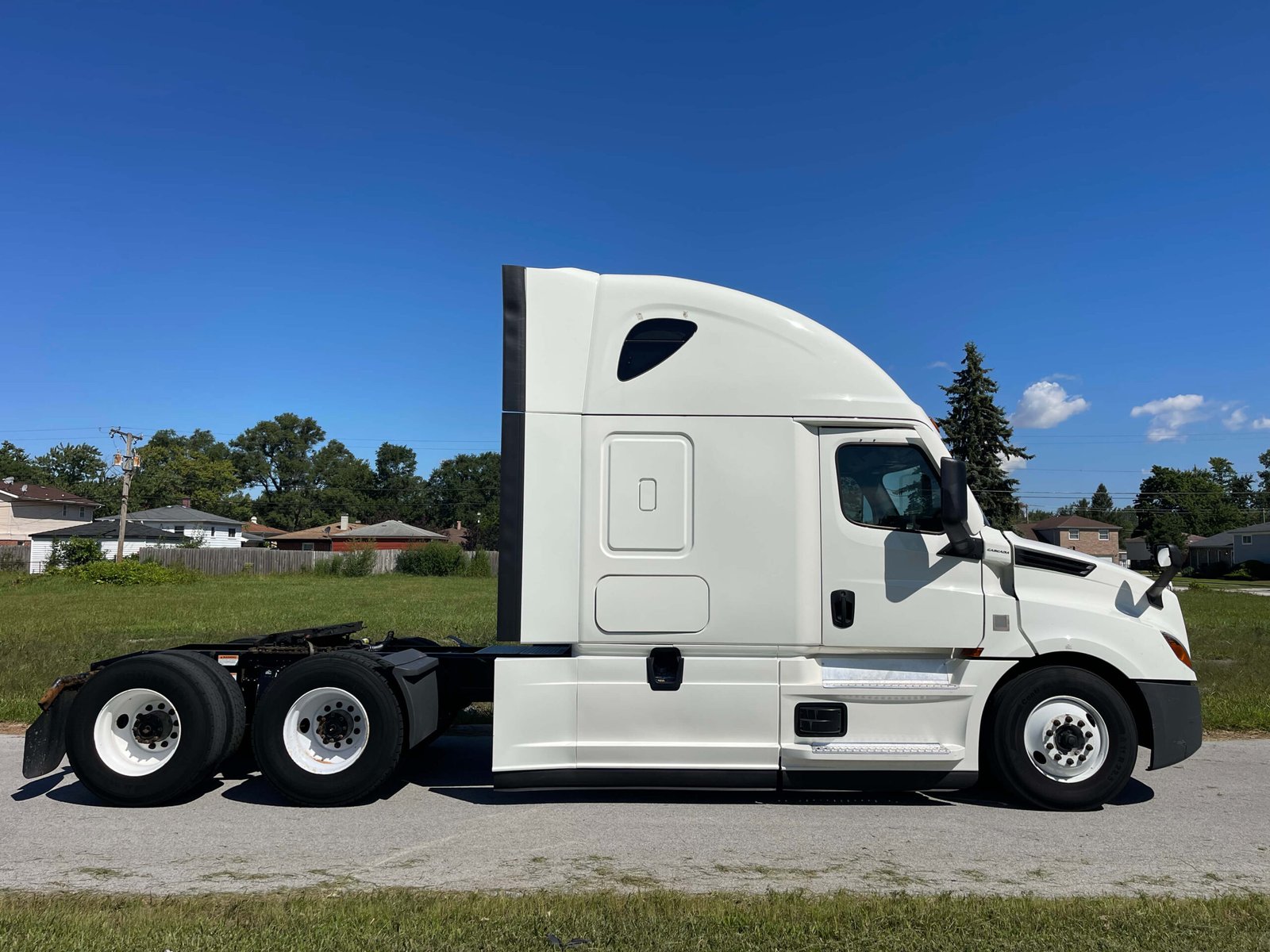 
								2022 Freightliner Cascadia 126 full									