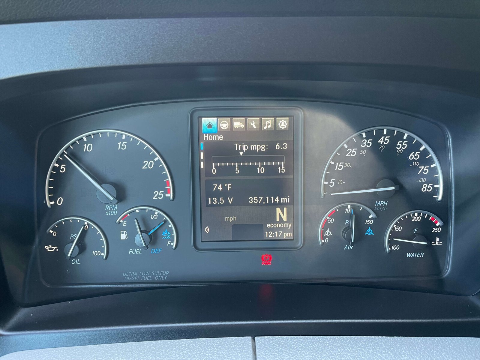 
								2022 Freightliner Cascadia 126 full									