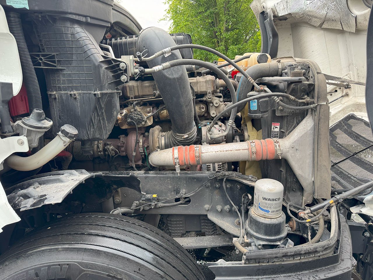 
								2022 Freightliner Cascadia 126 full									