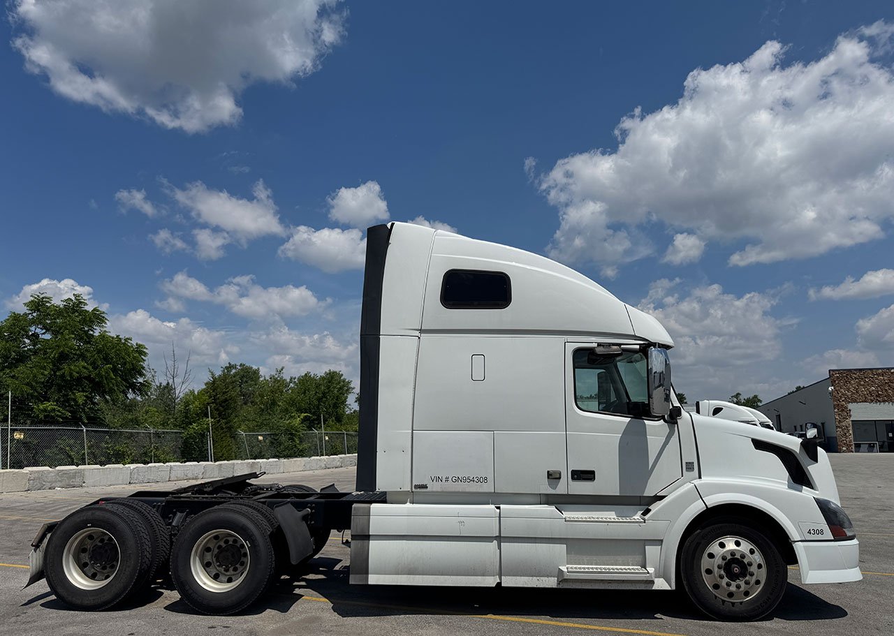 
								2016 Volvo VNL670 full									