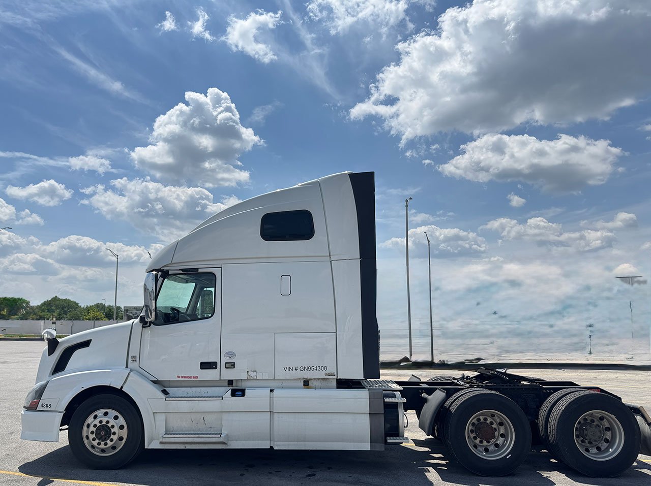 
								2016 Volvo VNL670 full									