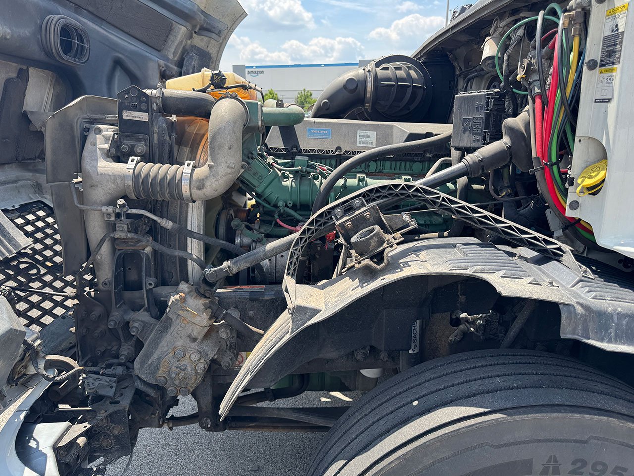 
								2016 Volvo VNL670 full									