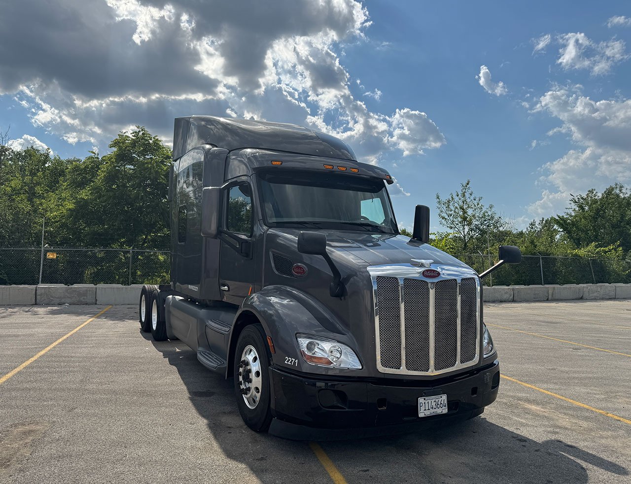 
								2019 Peterbilt 579 full									