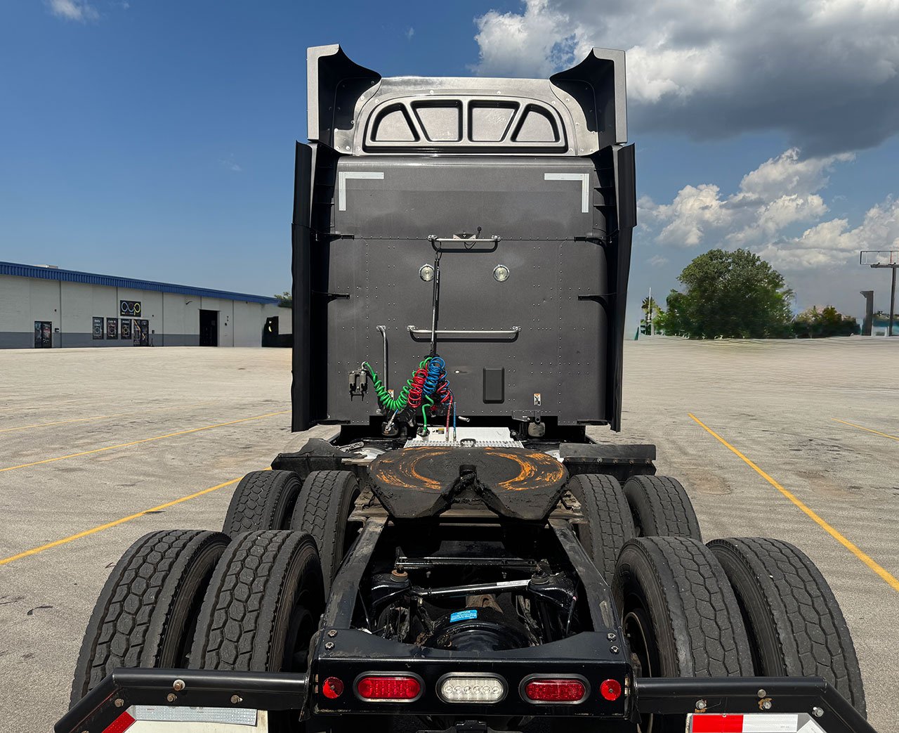 
								2019 Peterbilt 579 full									