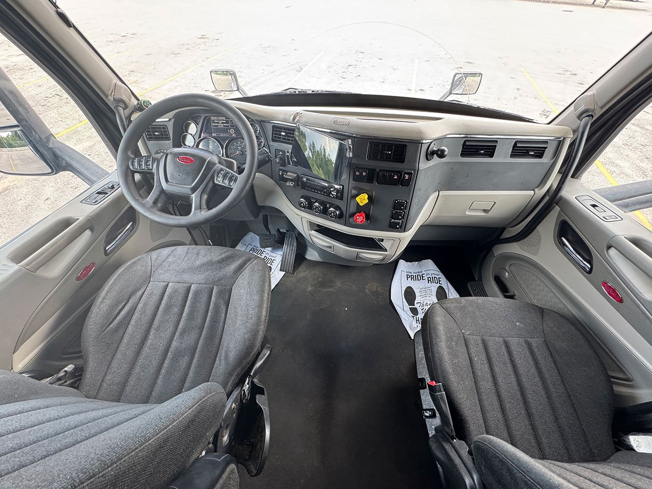 
								2019 Peterbilt 579 full									