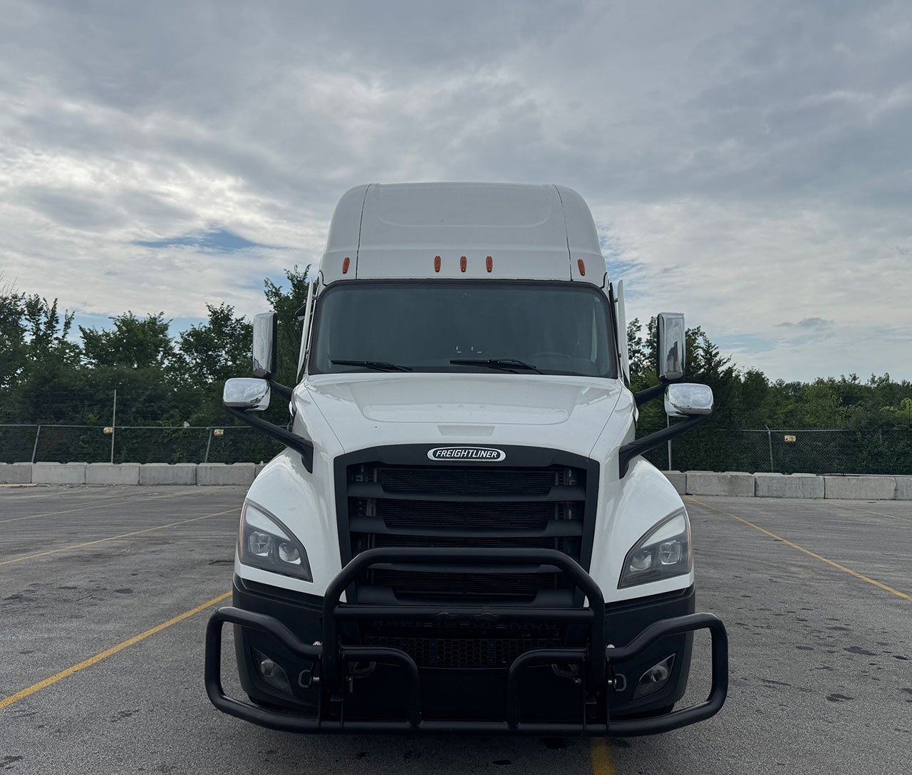 
								2022 Freightliner Cascadia 126 full									