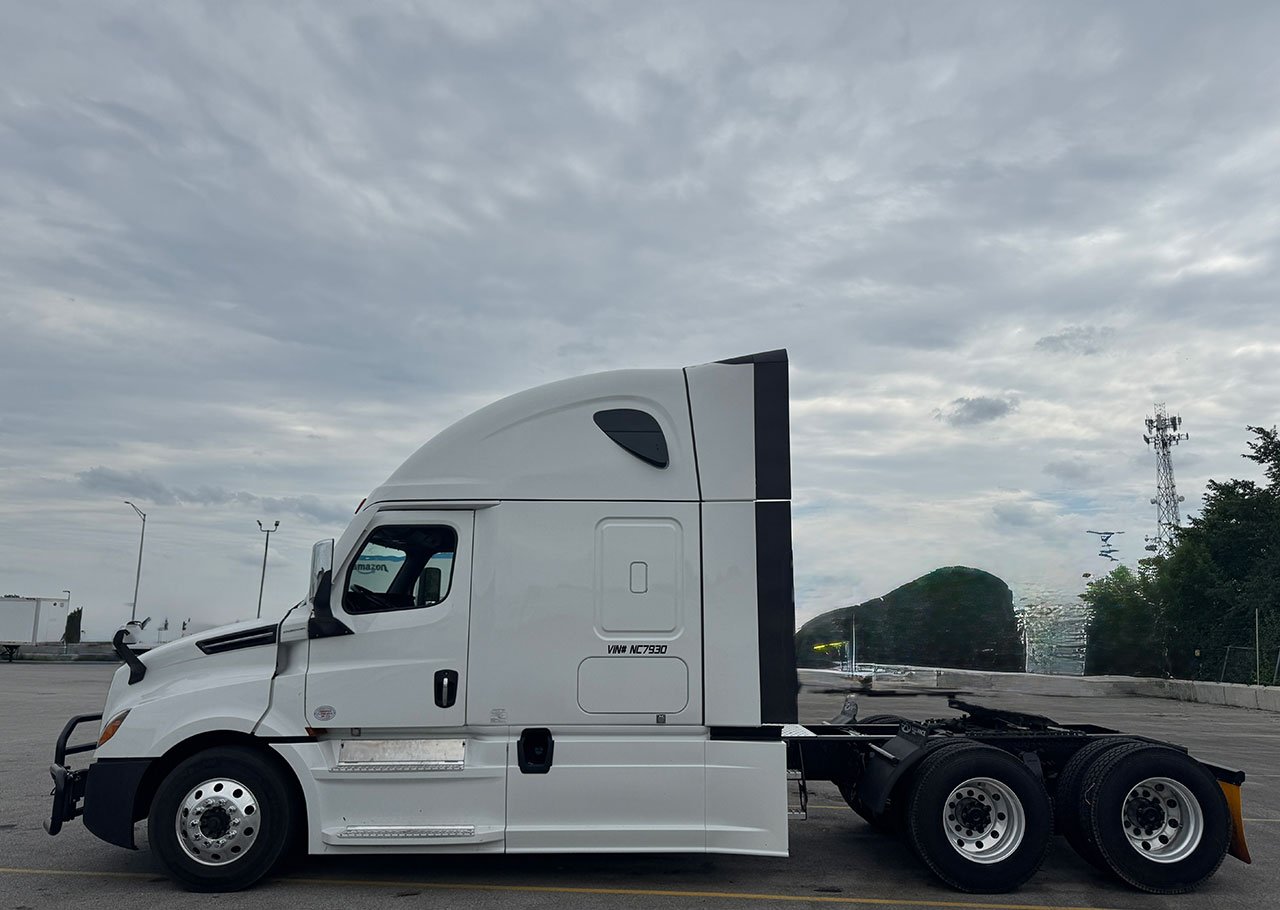
								2022 Freightliner Cascadia 126 full									