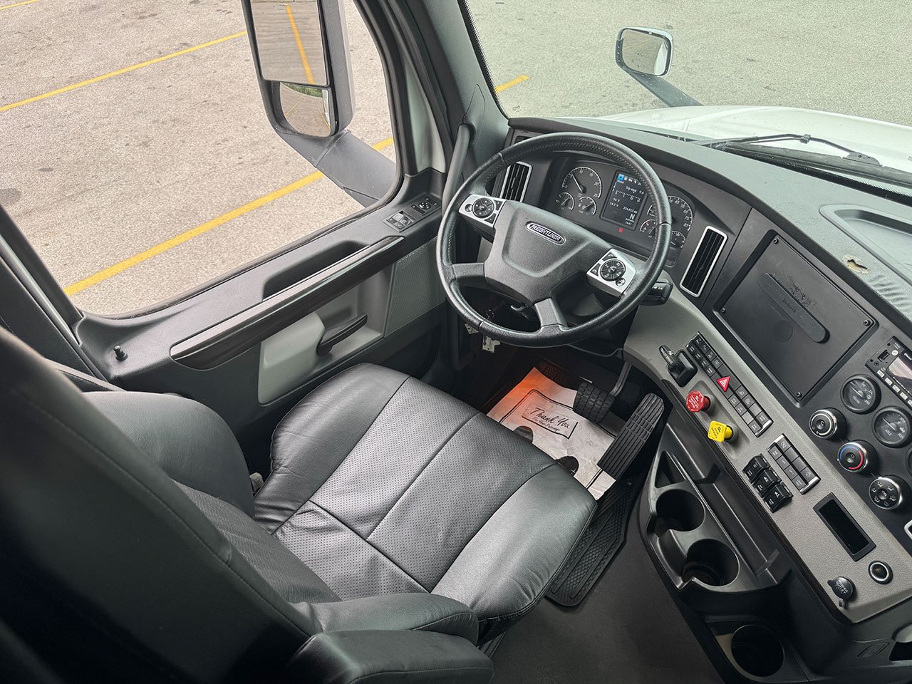 
								2022 Freightliner Cascadia 126 full									