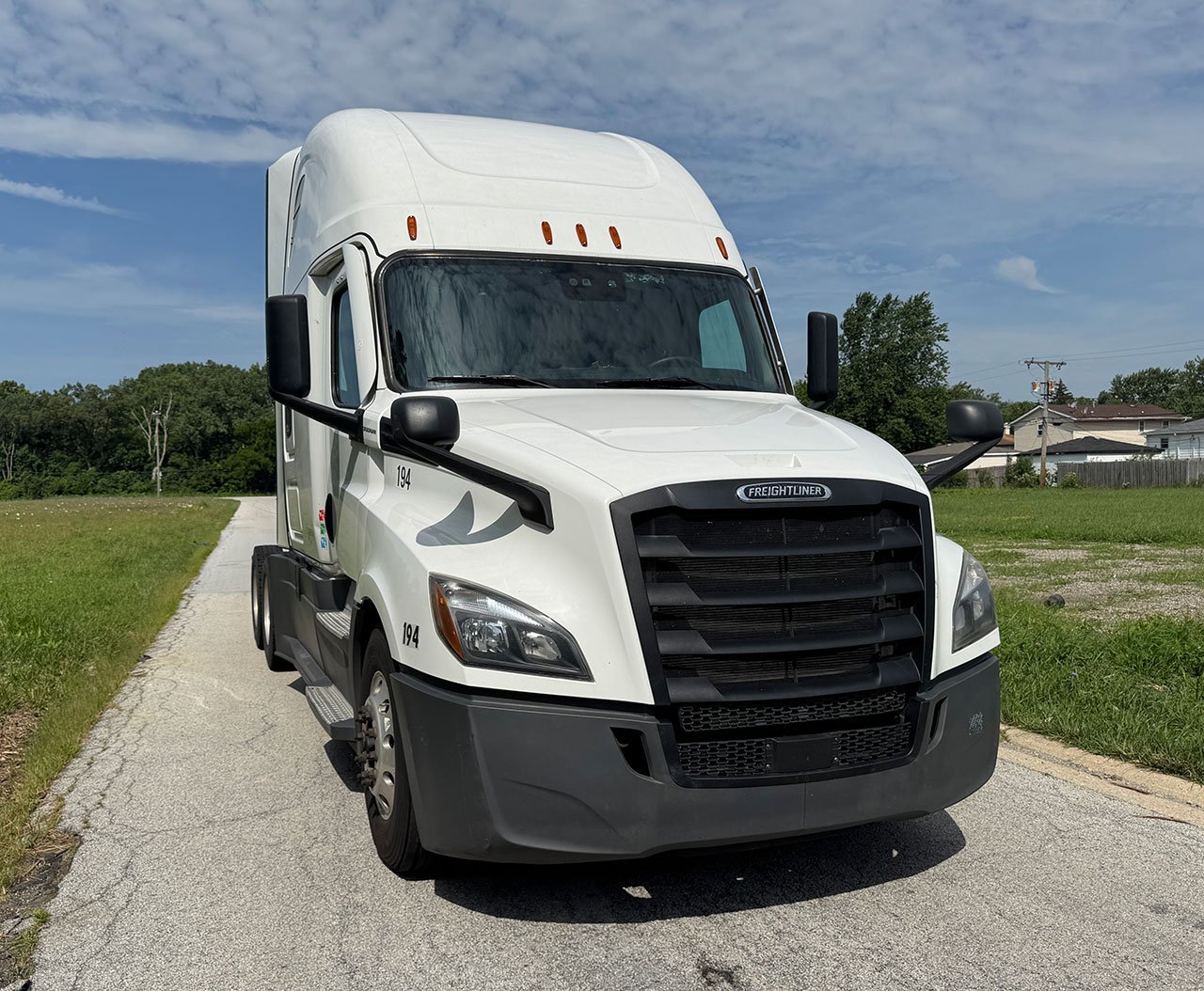 
								2022 Freightliner Cascadia 126 full									