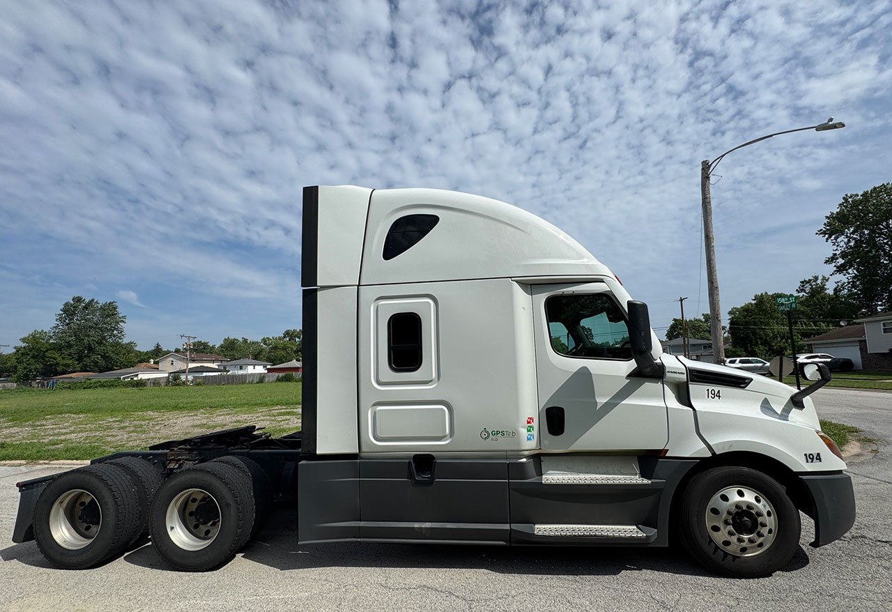 
								2022 Freightliner Cascadia 126 full									