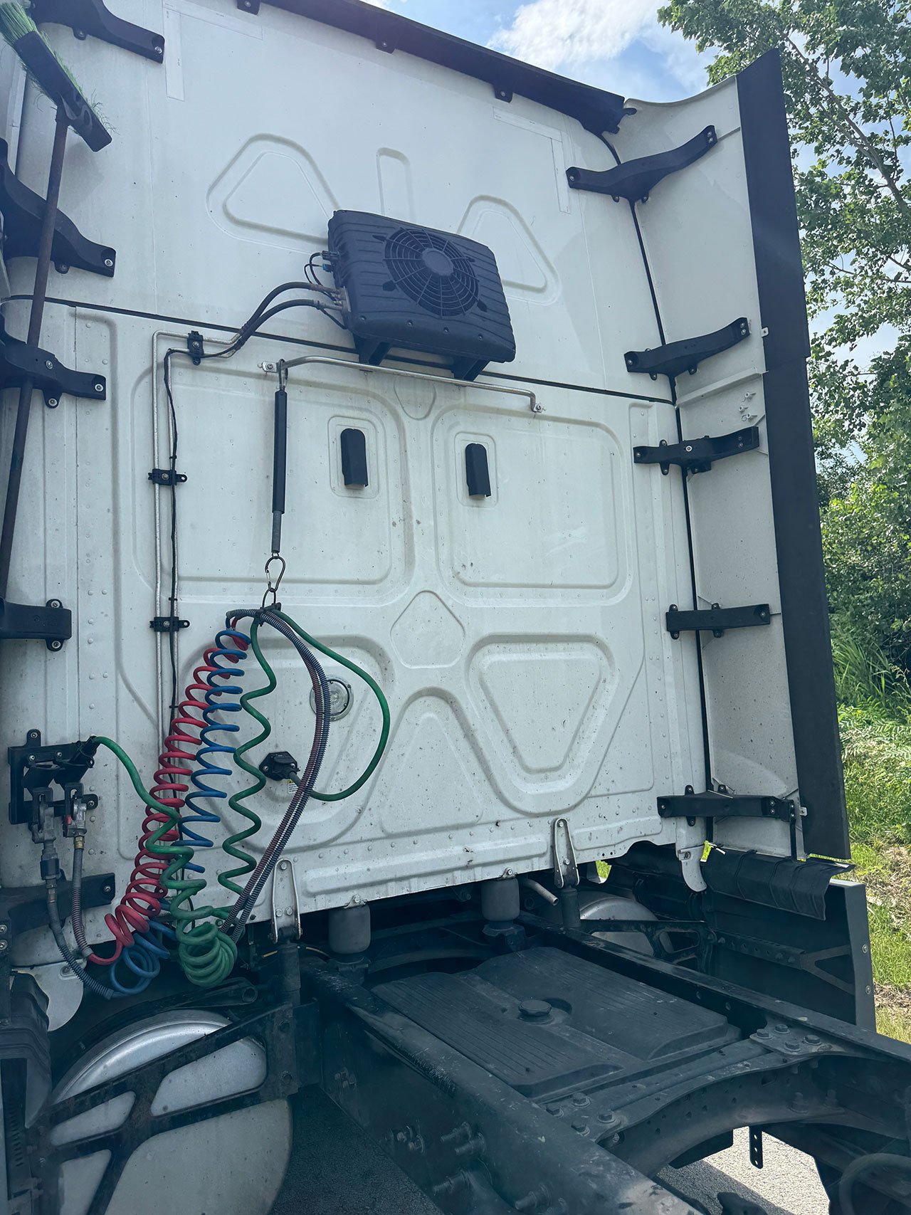 
								2022 Freightliner Cascadia 126 full									