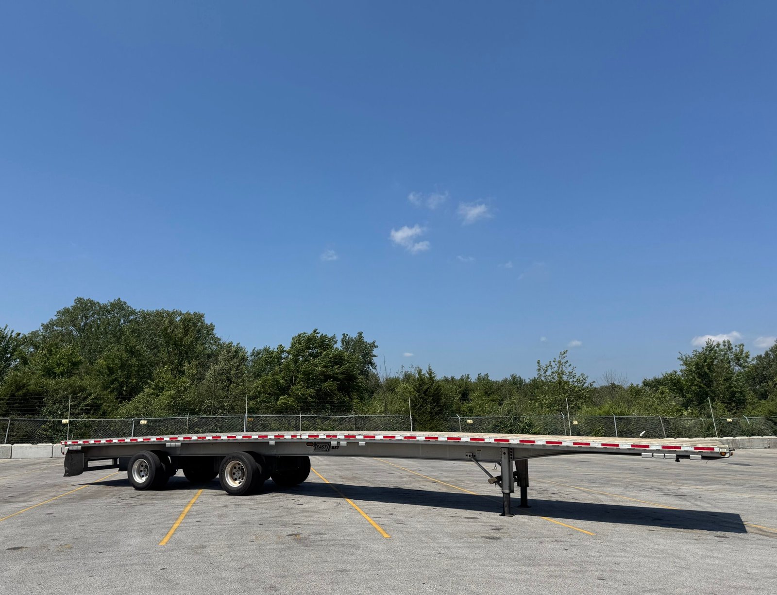 
								2020 East Aluminum FlatBed 53″ full									