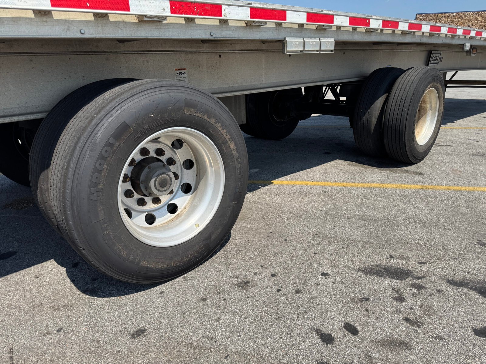 
								2020 East Aluminum FlatBed 53″ full									