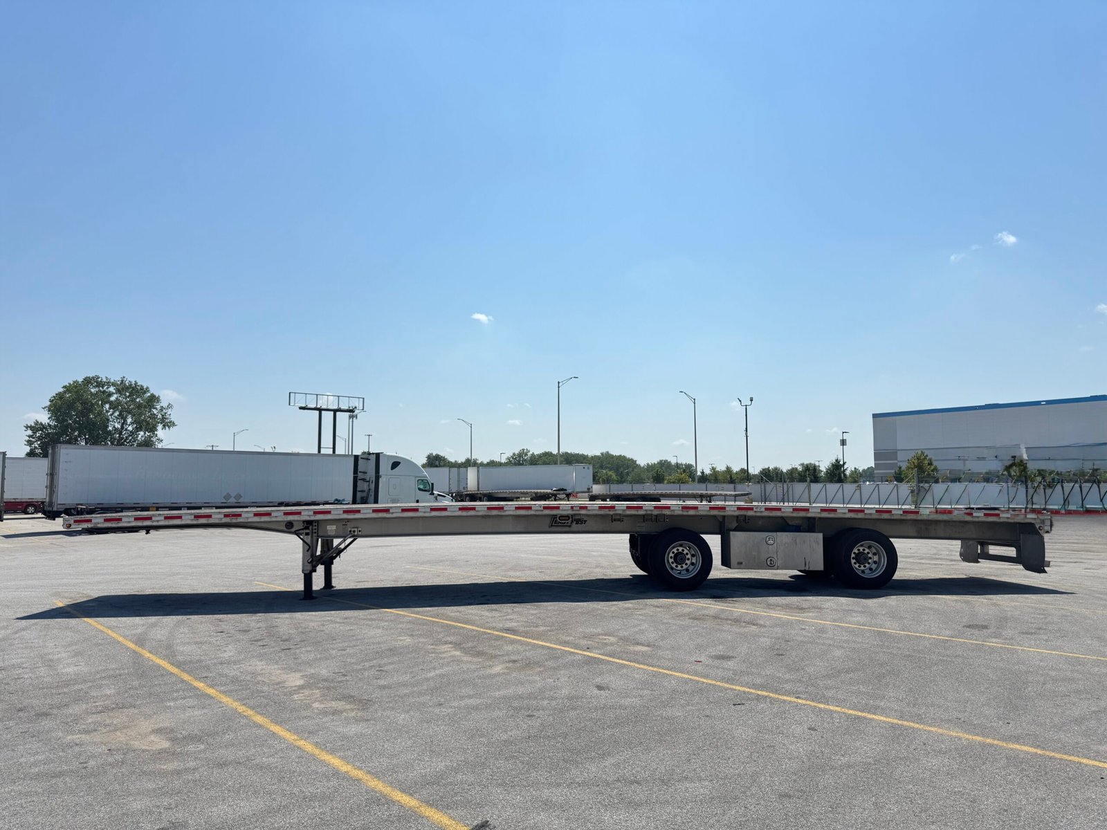 
								2020 East Aluminum FlatBed 53″ full									