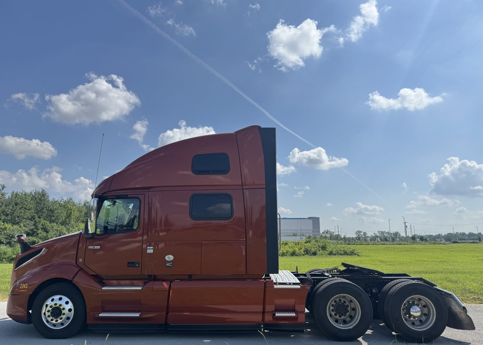 
								2022 Volvo VNL860 full									