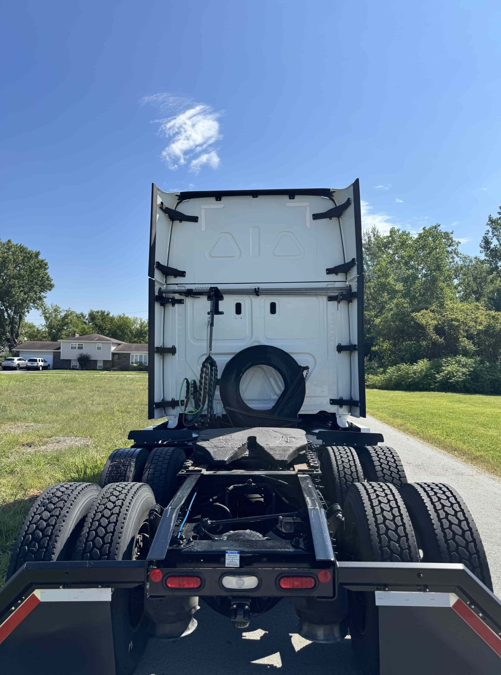 
								2022 Freightliner Cascadia 126 full									