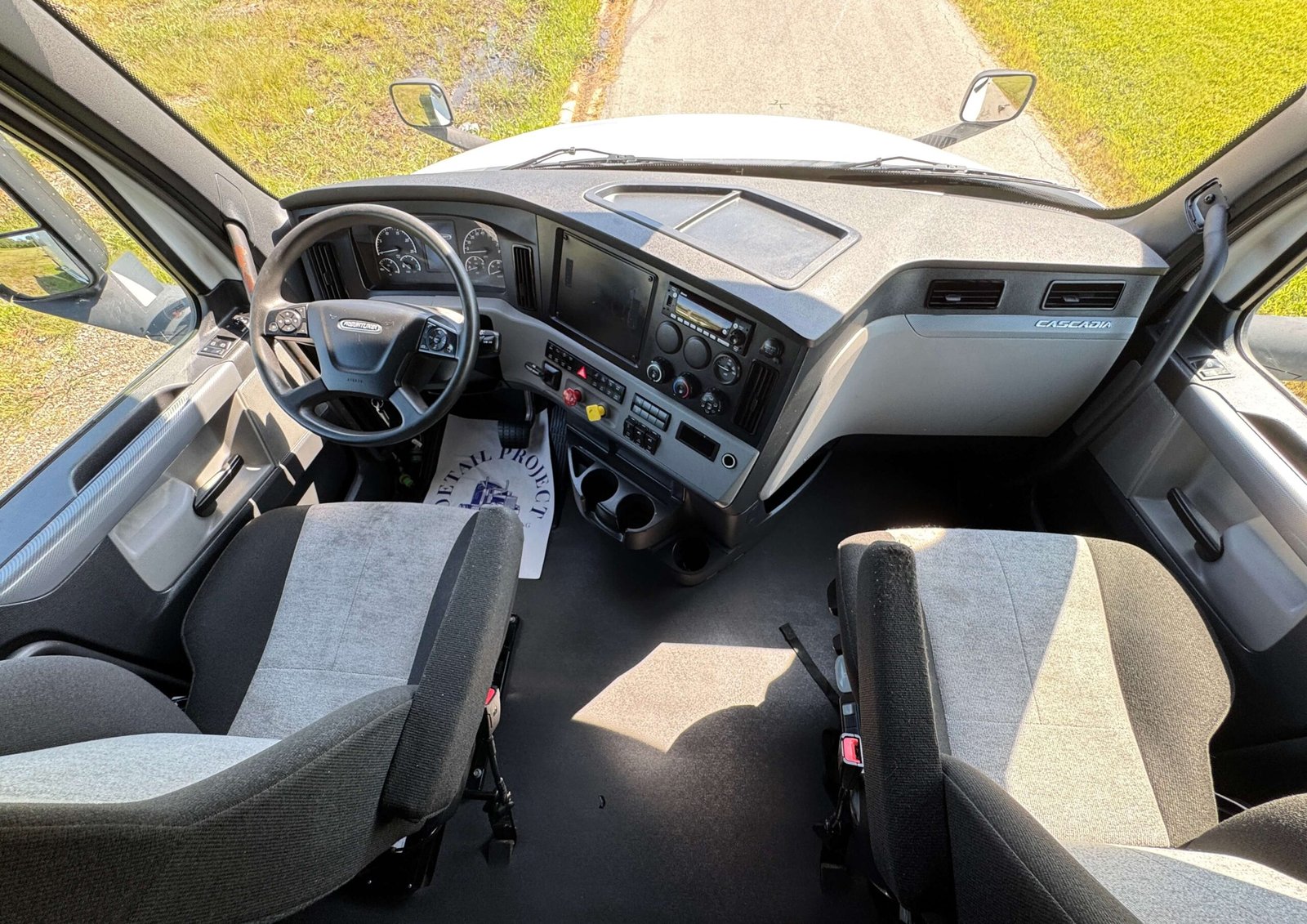 
								2022 Freightliner Cascadia 126 full									