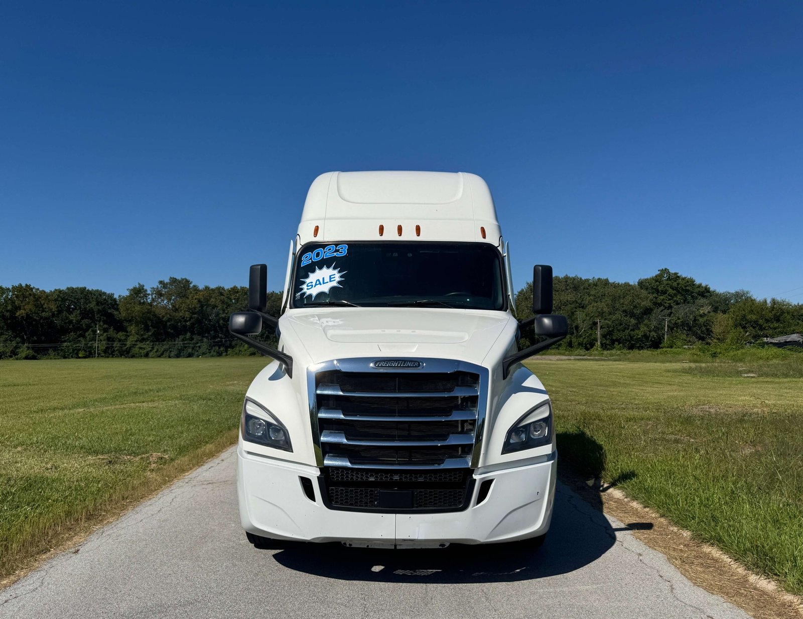 
								2023 Freightliner Cascadia 126 full									