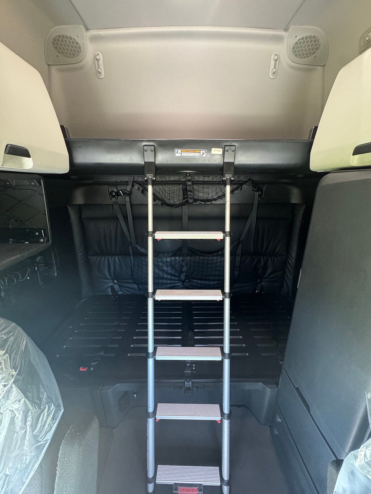 
								2023 Freightliner Cascadia 126 full									