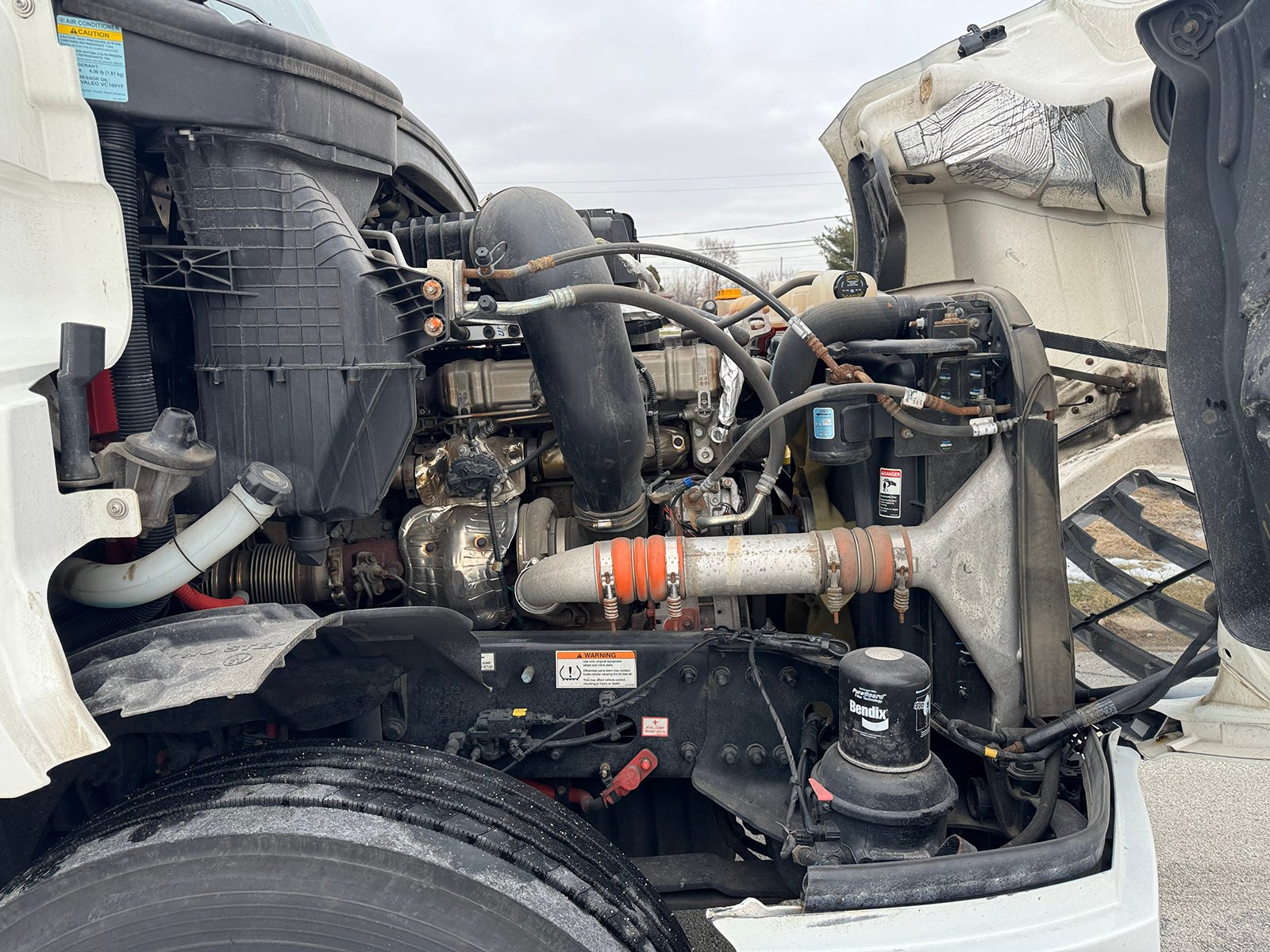 
								2023 Freightliner Cascadia 126 full									