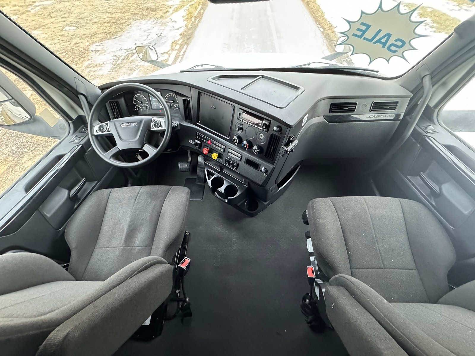 
								2023 Freightliner Cascadia 126 full									