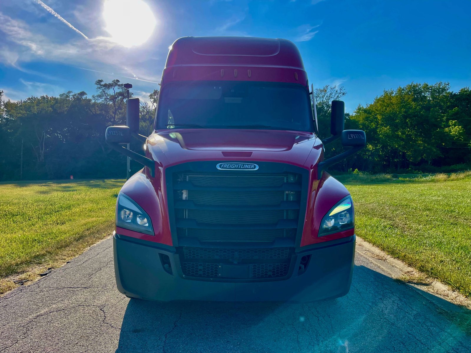 
								2021 Freightliner Cascadia full									