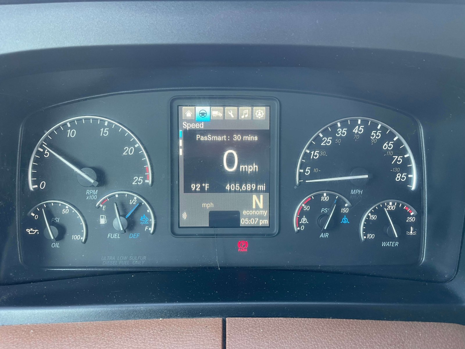 
								2021 Freightliner Cascadia full									