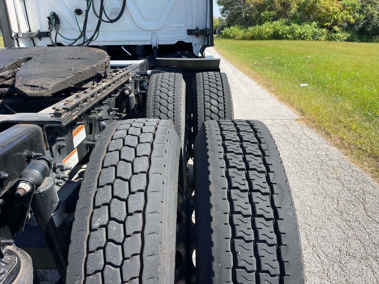 
								2022 Freightliner Cascadia full									