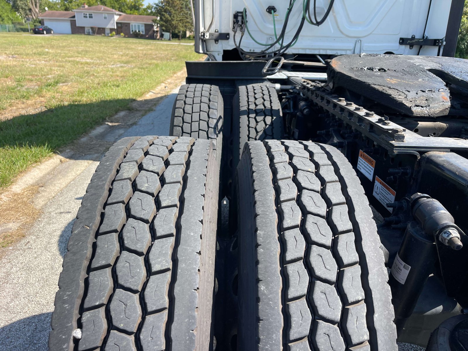 
								2022 Freightliner Cascadia full									