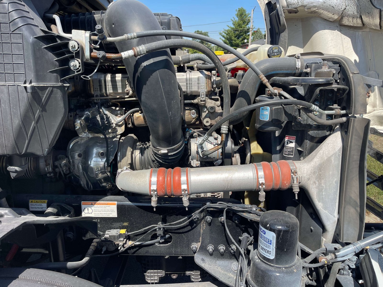 
								2022 Freightliner Cascadia full									