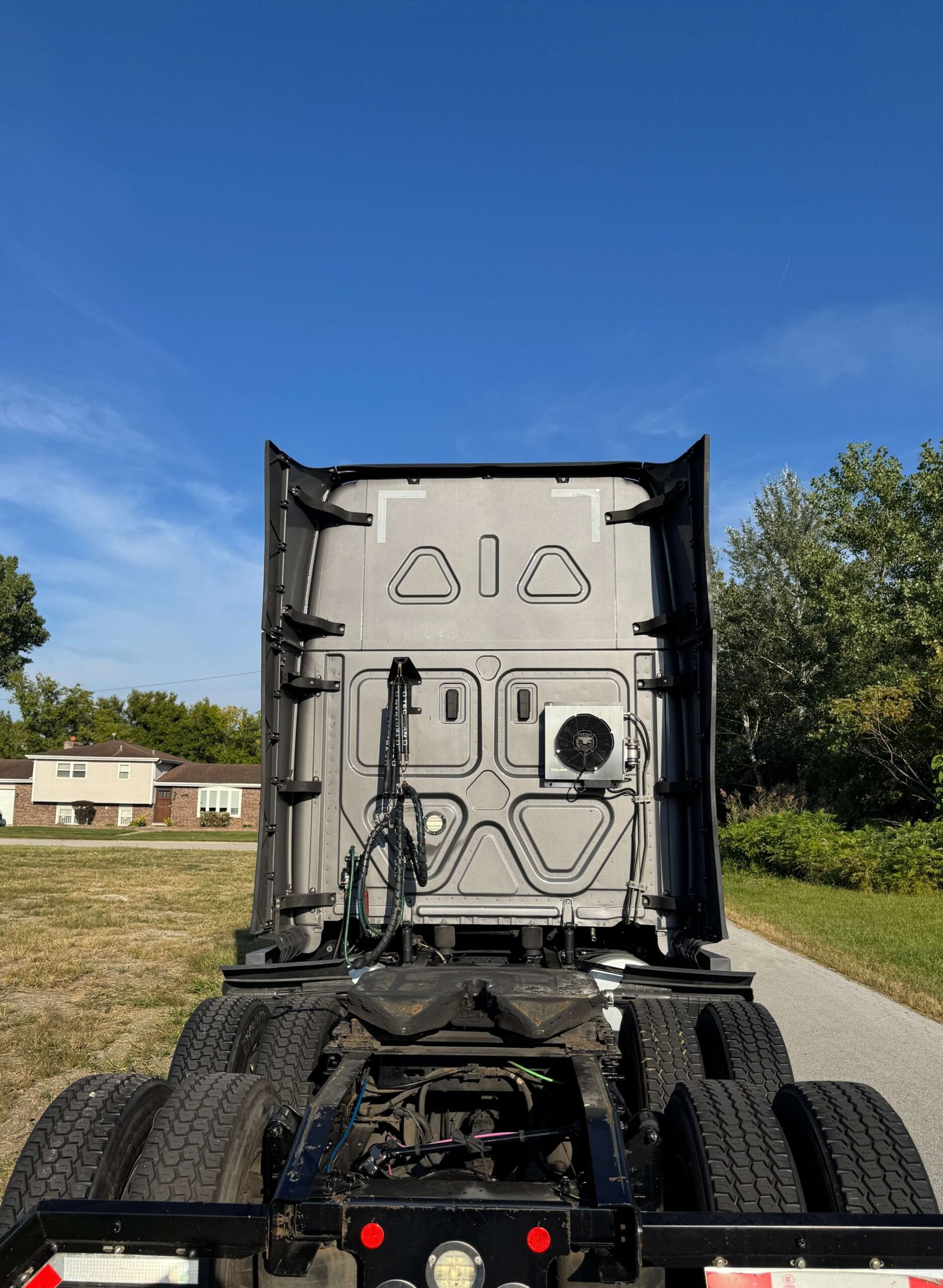
								2021 Freightliner Cascadia full									