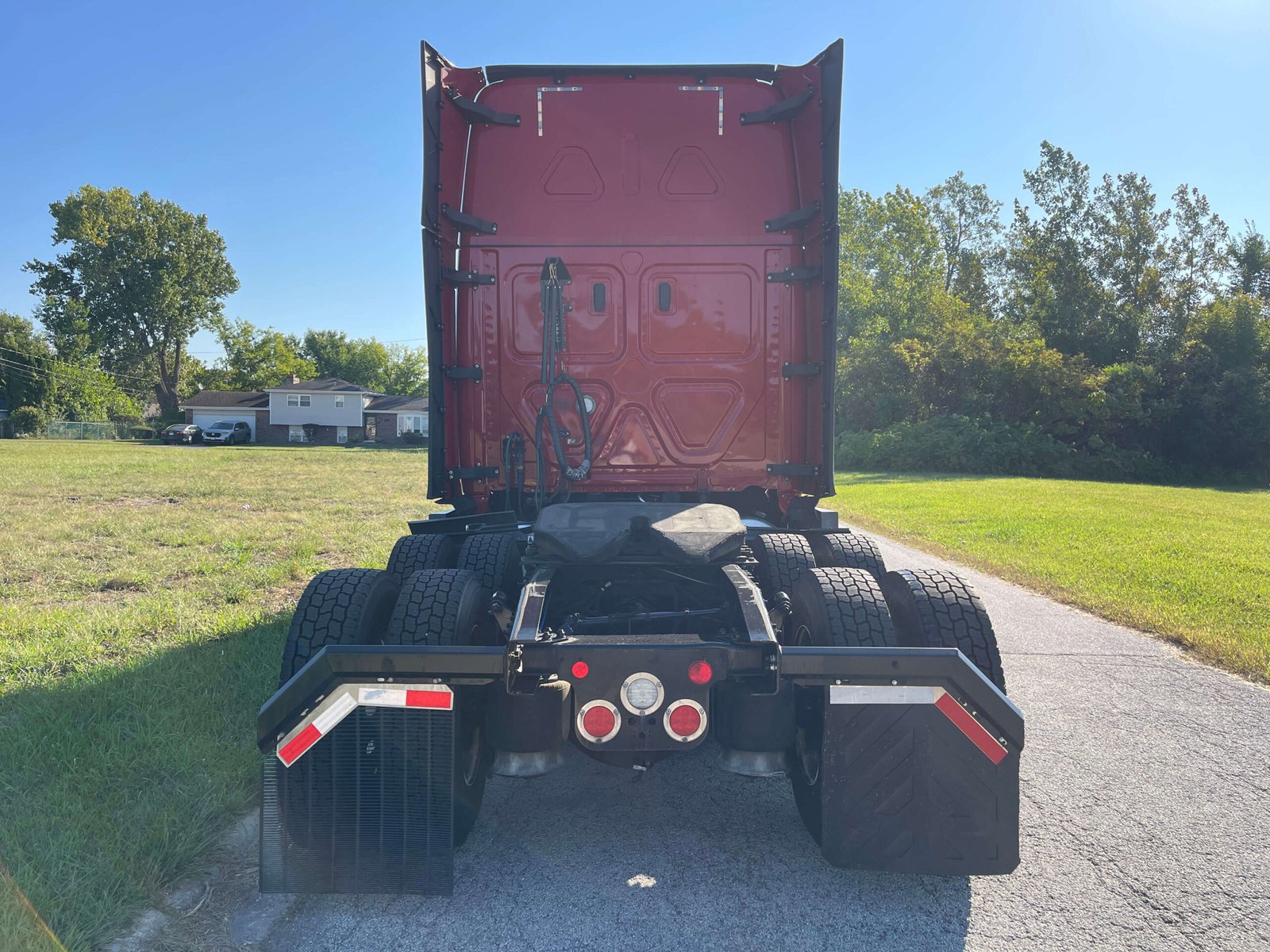
								2021 Freightliner Cascadia 126 full									