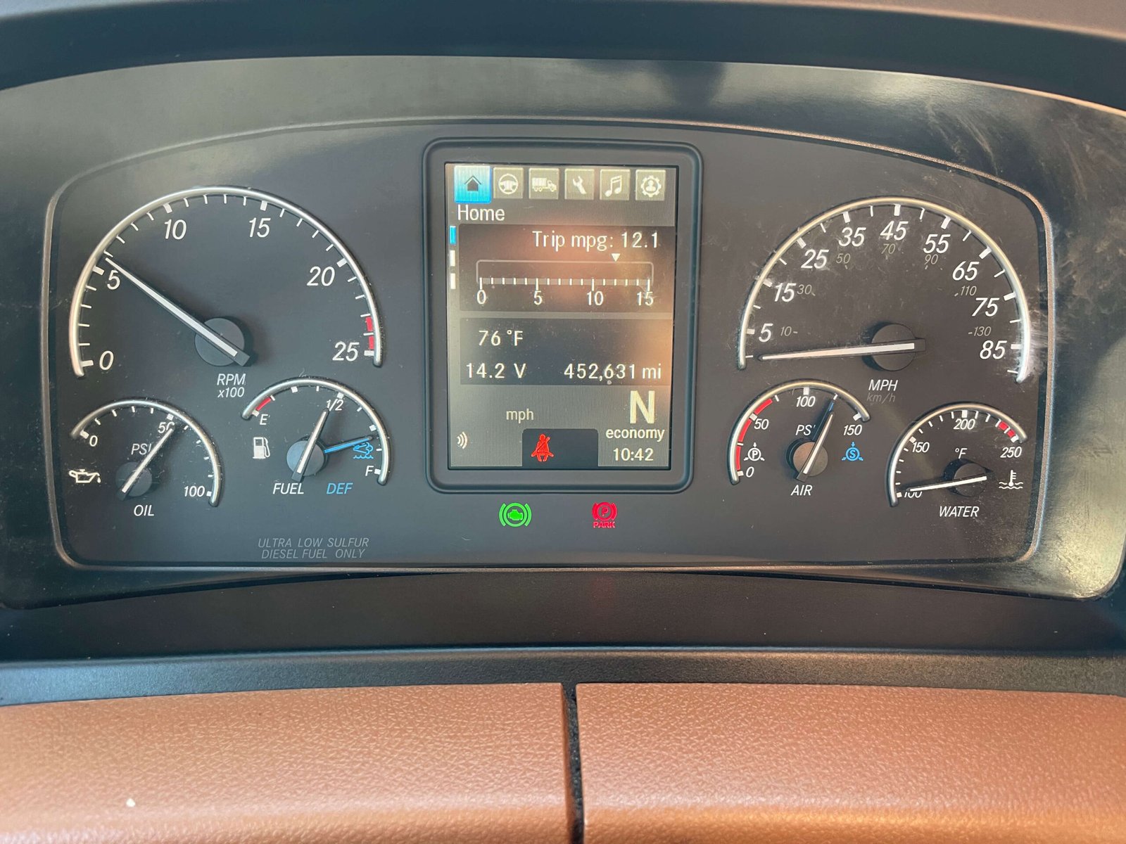 
								2021 Freightliner Cascadia 126 full									