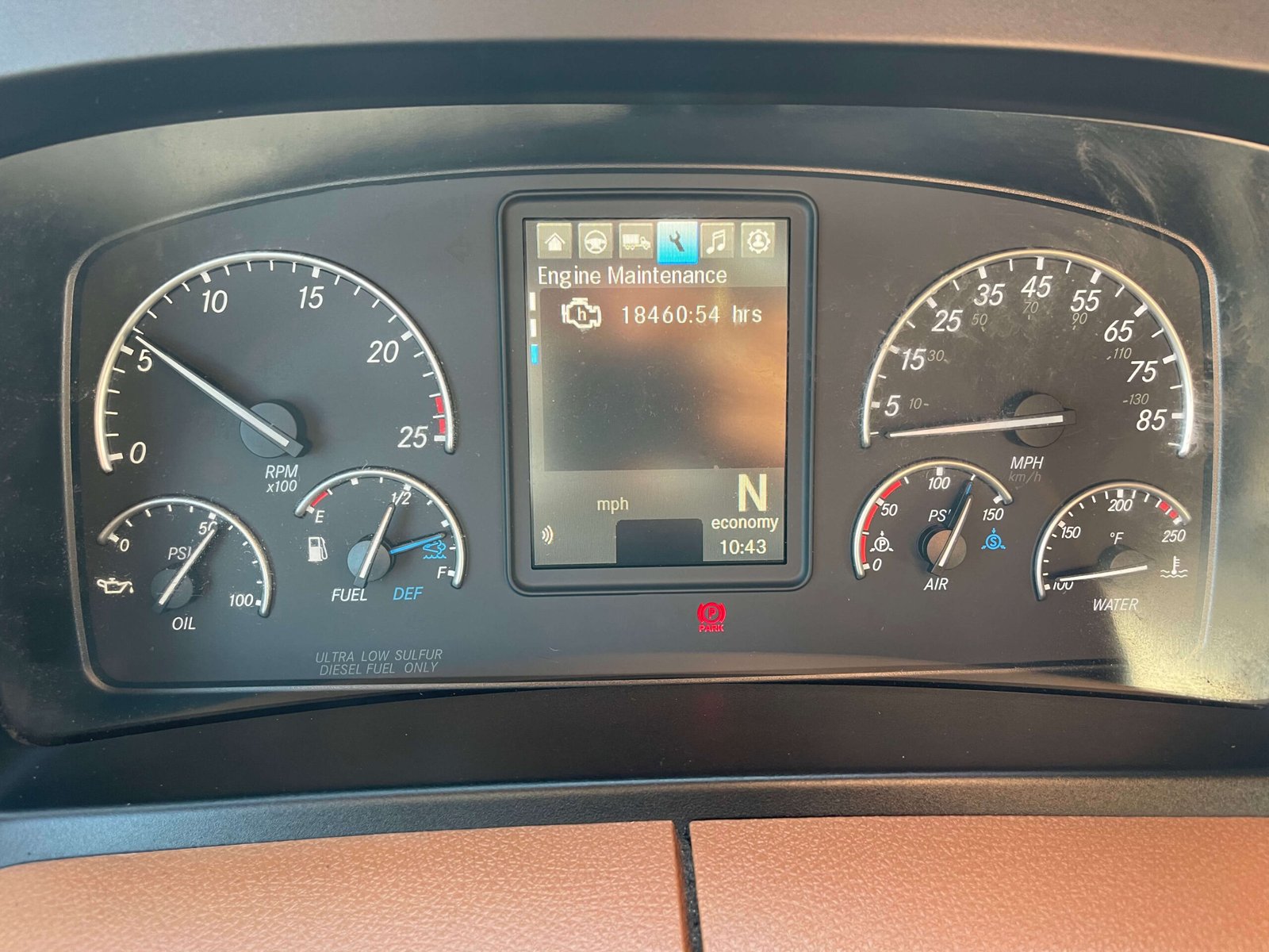 
								2021 Freightliner Cascadia 126 full									