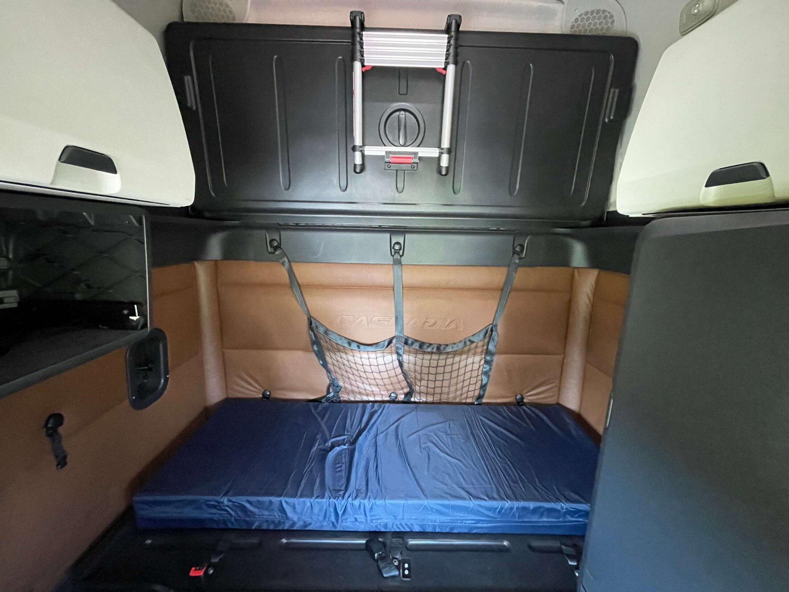 
								2021 Freightliner Cascadia 126 full									