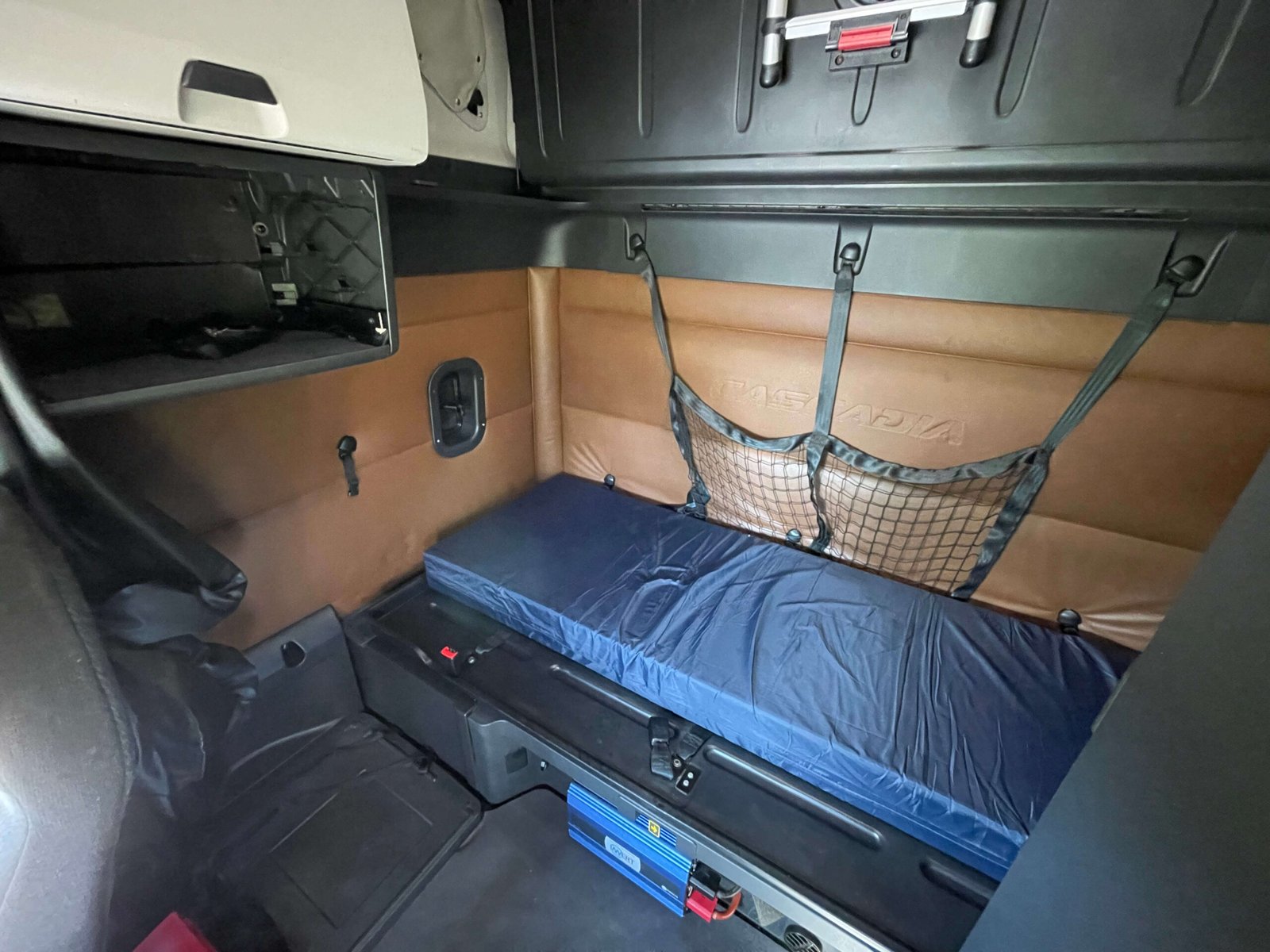 
								2021 Freightliner Cascadia 126 full									