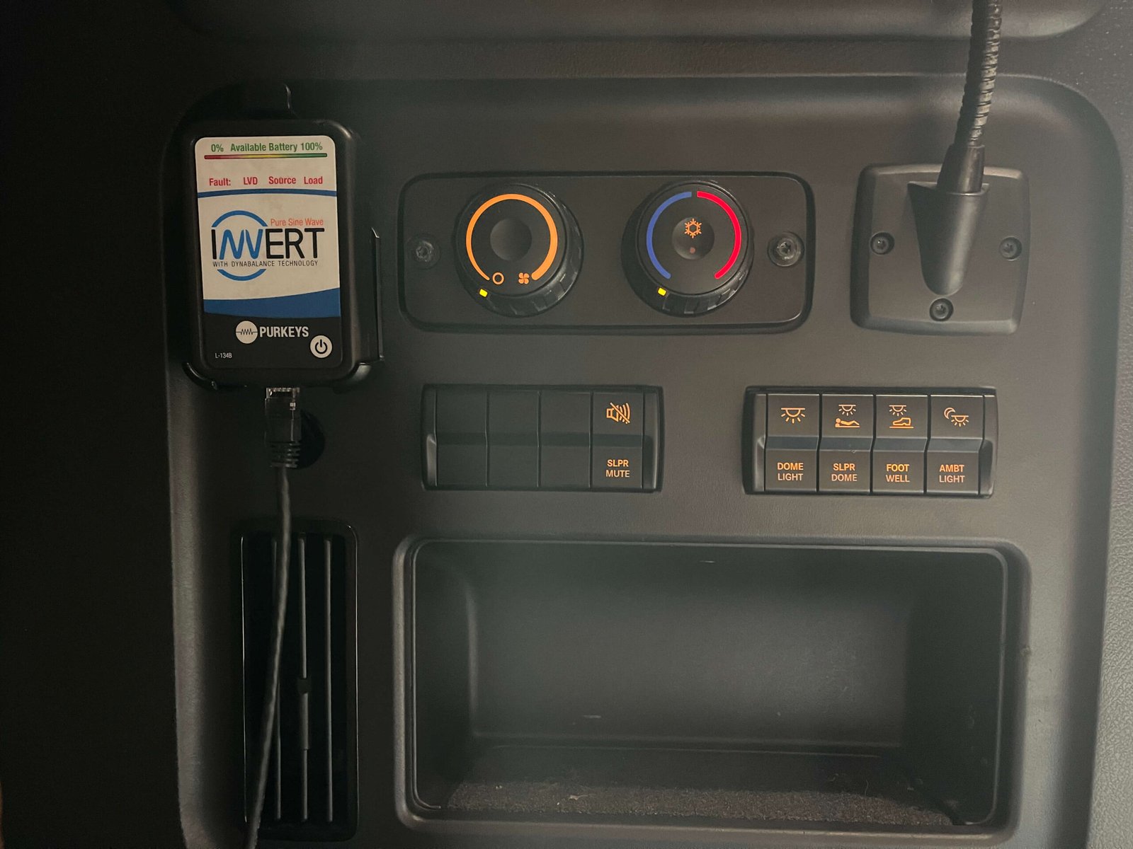 
								2021 Freightliner Cascadia 126 full									