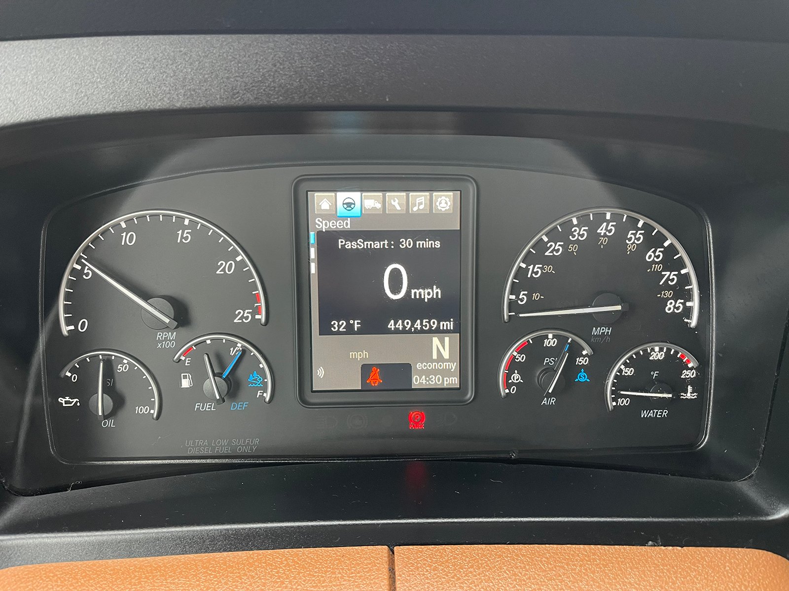 
								2021 Freightliner Cascadia full									