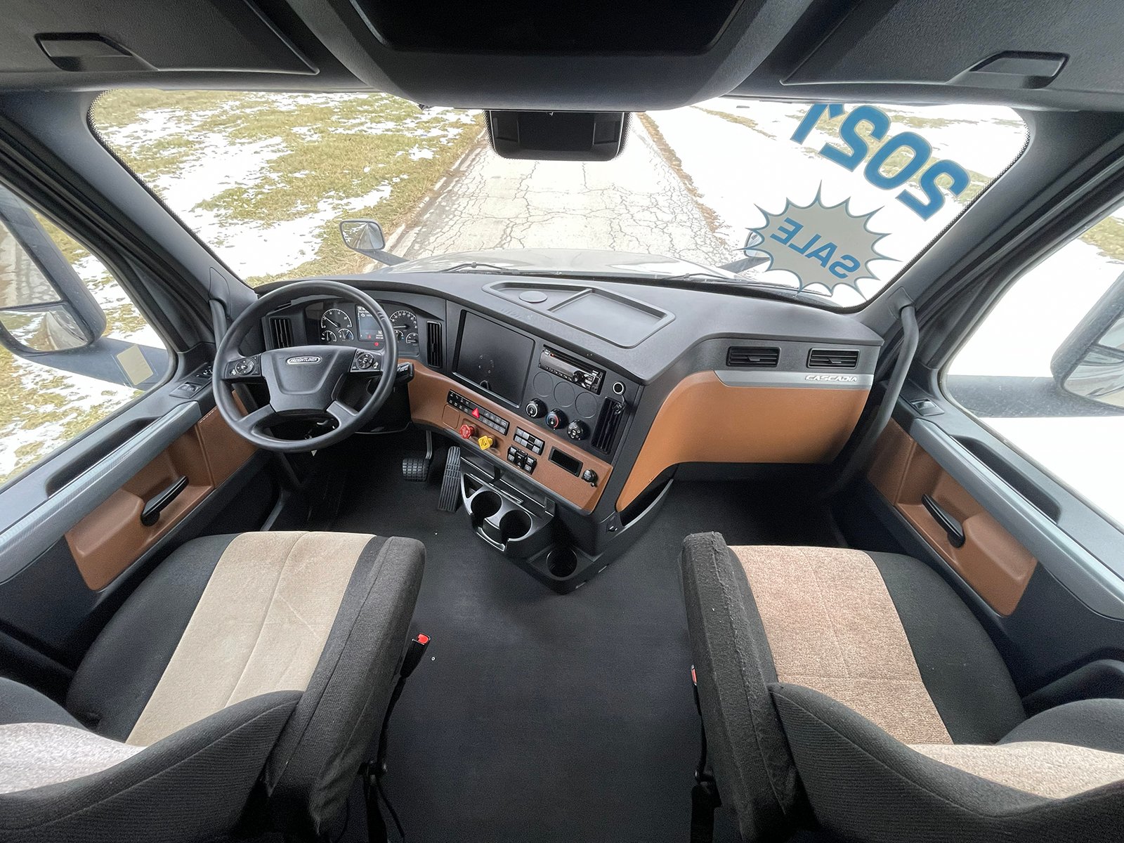 
								2021 Freightliner Cascadia full									