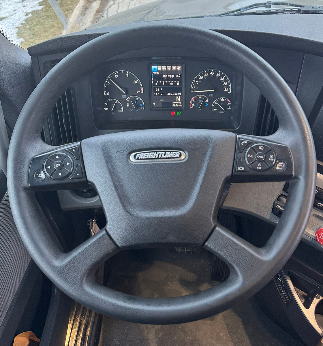 
								Freightliner Cascadia 2022 full									