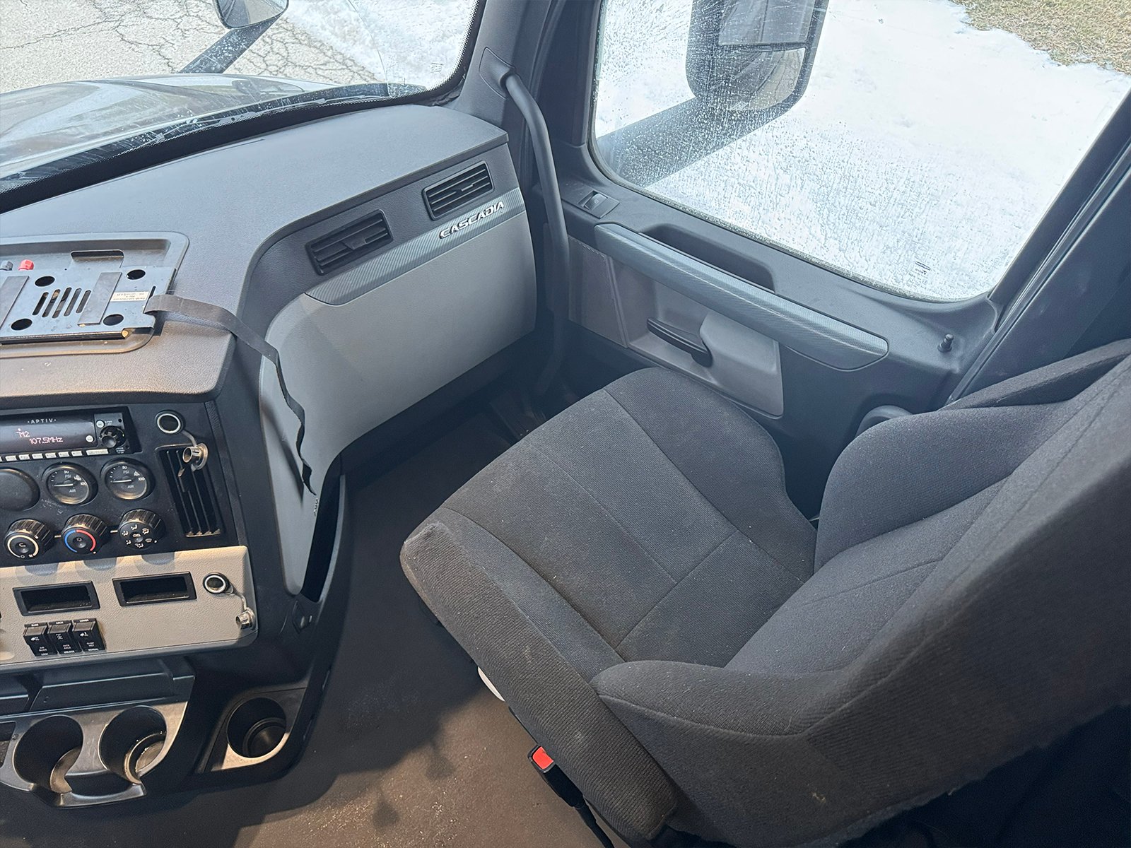 
								Freightliner Cascadia 2022 full									